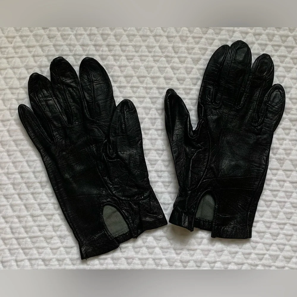 Vintage Black Wrist Length Leather Gloves Size 6.5 Grandoe Silk Lined